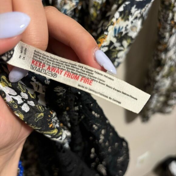 Free People Say It To Me Bodysuit Floral Lace Dolman Bell Sleeve- Size XS - Picture 9 of 11